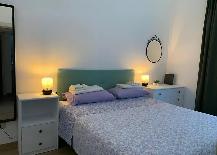 Small In Center Apartamento *